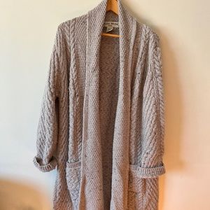 Aran Moore / 100% wool Cardigan in size Large